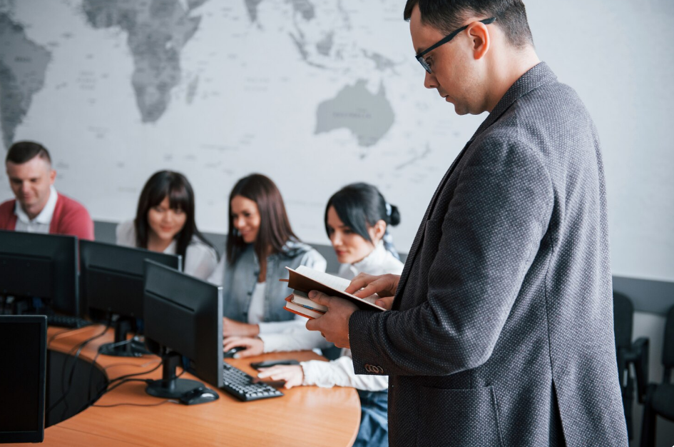 Quantic School of Business and Technology: Programs, Learning Model, and Accreditation Guide