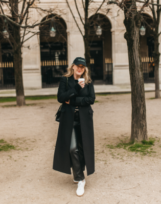 Winter Fashion Ladies: Stylish Ideas for a Comfortable Cold Weather Wardrobe