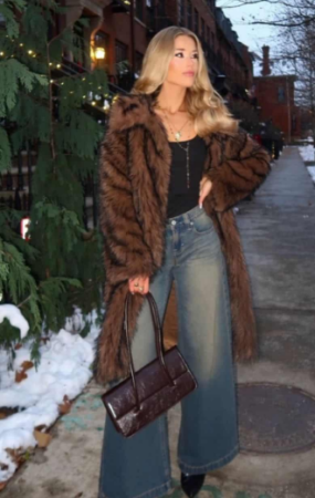 Winter Holiday Outfits: Stylish Ideas for Every Cold-Weather Celebration