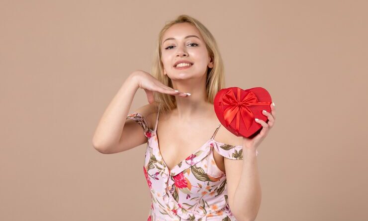 Valentines Day Tops for Women: Stylish Outfit Ideas