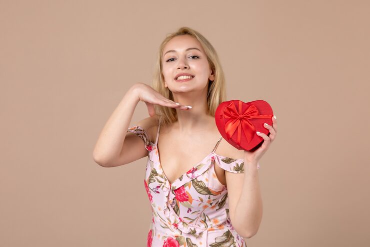 Valentines Day Tops for Women: Stylish Outfit Ideas